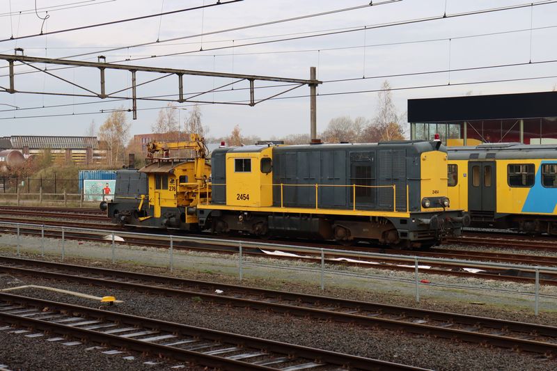 2454 van Stichting 2454 CREW